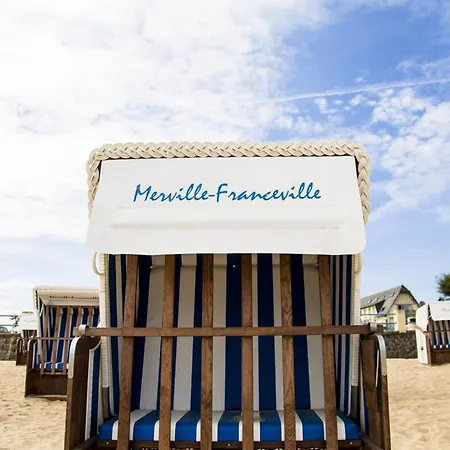 Lumineux Avec Balcon Et Piscine Pour 5 Personnes - Fr-1-788-67 Appartamento *