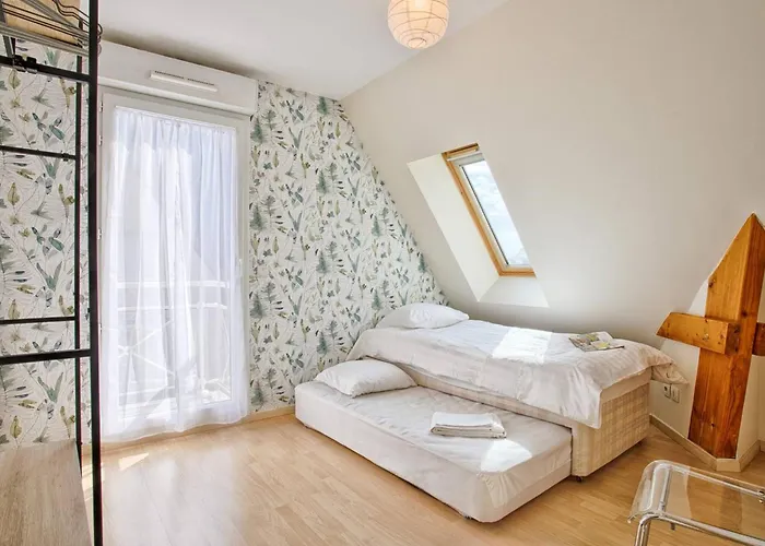 Lumineux Avec Balcon Et Piscine Pour 5 Personnes - Fr-1-788-67 דירה