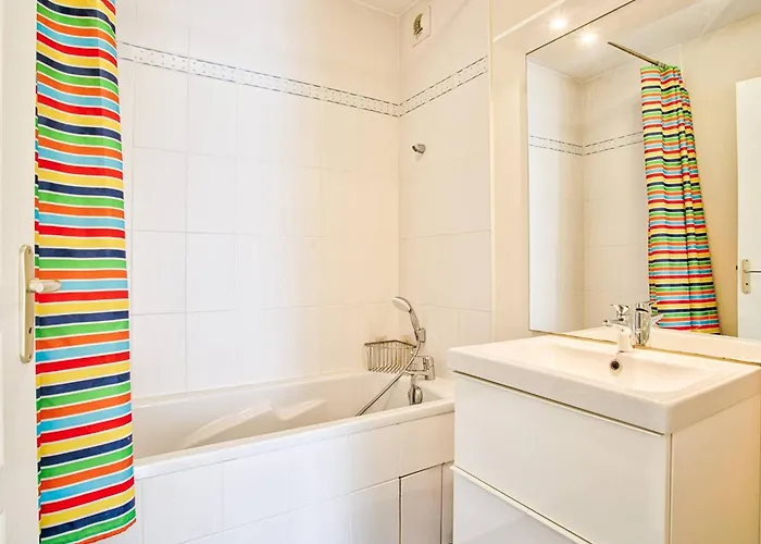 Lumineux Avec Balcon Et Piscine Pour 5 Personnes - Fr-1-788-67 מרוויל-פרנסויל-פלאז'