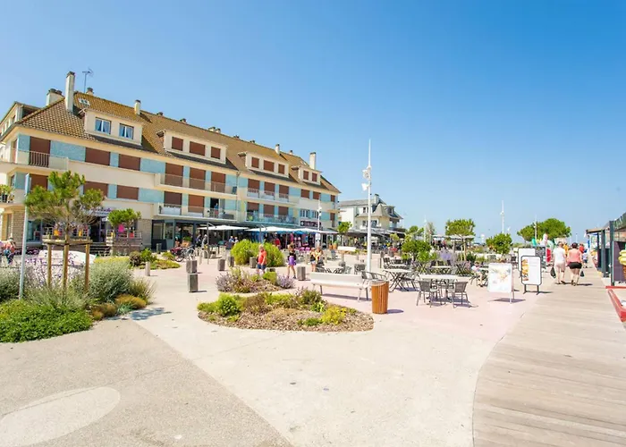 Lumineux Avec Balcon Et Piscine Pour 5 Personnes - Fr-1-788-67 Merville-Franceville-Plage