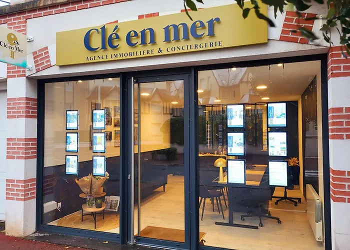 Lumineux Avec Balcon Et Piscine Pour 5 Personnes - Fr-1-788-67 Appartamento